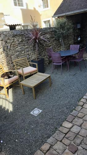 A szálláshely kívülről, Cité de caractère médiéval (Cite de caractere medieval) in Fresnay-sur-Sarthe