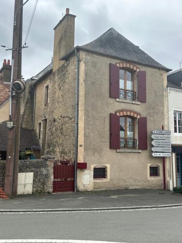 Cité de caractère médiéval (Cite de caractere medieval) in Fresnay-sur-Sarthe