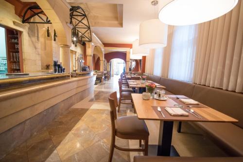 設施, 拉費爾酒店 (Hotel Raffel) in 耶內爾斯多夫鎮中心
