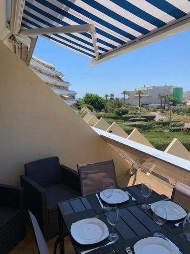 694 Héliopolis AB Appartement 2-4 pers vue jardin et mer