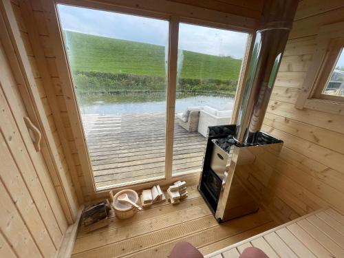 Sauna, "The Studio" Contemporary studio with organic swimming pool in Skelsmergh