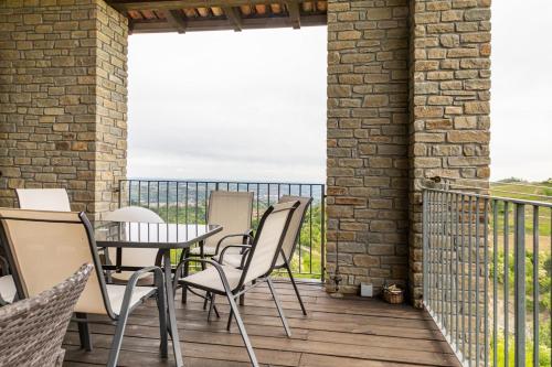 Balkons/terase, Country house with a spectacular view, 10 km away from Canelli in Loazzolo