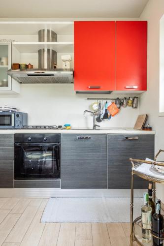 Country house with a spectacular view, 10 km away from Canelli in Loazzolo