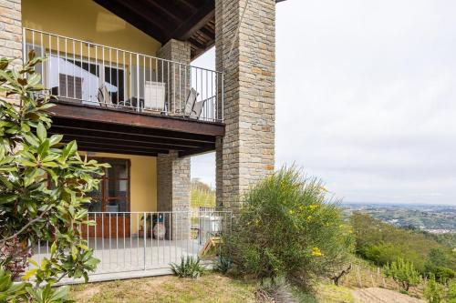 Dārzs, Country house with a spectacular view, 10 km away from Canelli in Loazzolo