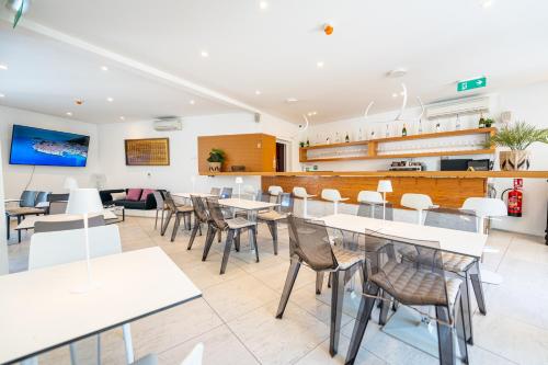 Avis Hotel 3
