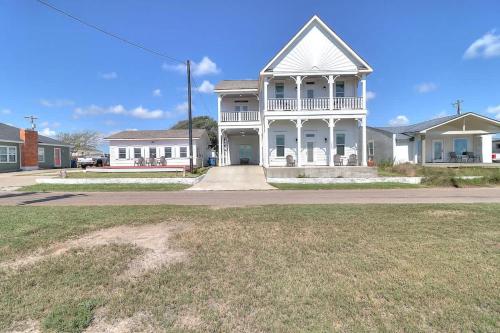 Joys Beach House, Rockport