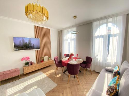 Royal Vienna Schönbrunn Apartment – khách sạn tại Rudolfsheim-Fünfhaus
