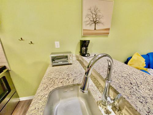 Facilities, Downtown Hoboken Corporate Housing - Min 12 Months in Hoboken (Nj)