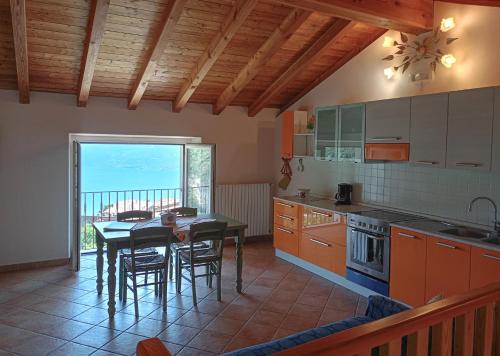 Albergo Diffuso Borgo Piovere, Naol appartamento attico