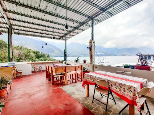 Balcony/terrace, Casa Argentina in San Juan La Laguna