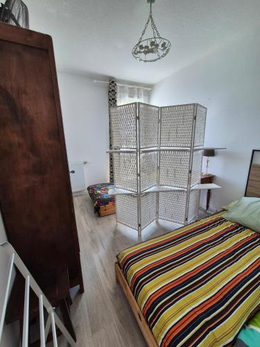 Logement complet pour 4 - proche gare – khách sạn tại La Bastide