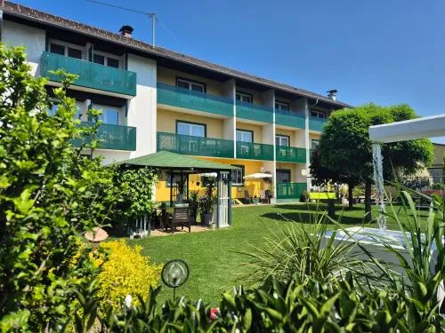 Hotel Garni Hutter in Unterburg am Klopeiner See, Österreich