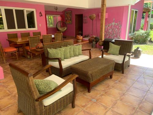 Villa Colibrí (Villa Colibri) in Los Cobanos