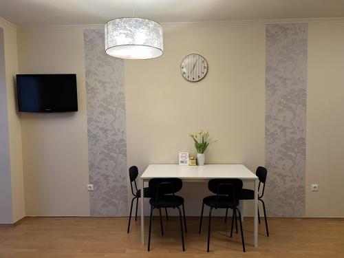 Wolf Apartman Sárvár – khách sạn tại Vadkert