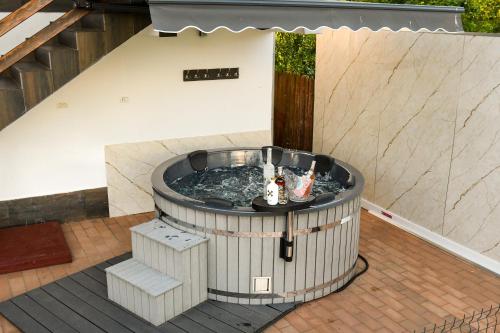 Bañera de hidromasaje, Pensiunea Rares in Turnu Severin