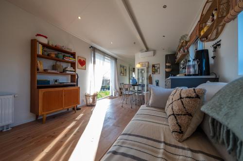 Charming chalet on the Vinkeveense Plassen in De Ronde Venen