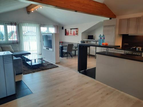 Wohlfühlwohnung nahe Red Bull Ring, Therme & Golfplatz