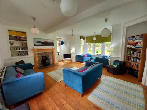 Hartfield House Hostel - Tap to explore photos