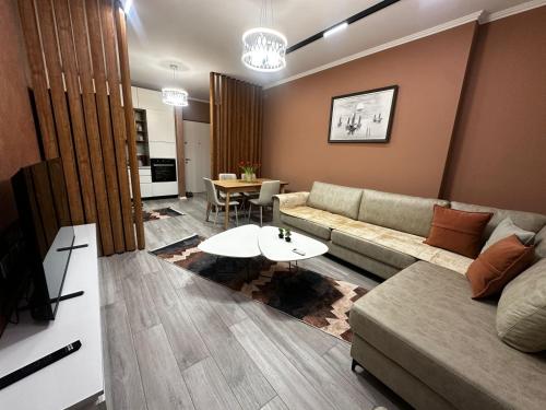 Univers City Apartment 3 , Tirana