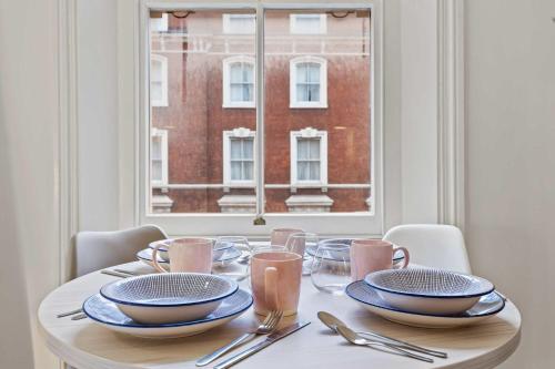 Stylish South Kensington 1-Bed Flat Central London in Kensington and Chelsea