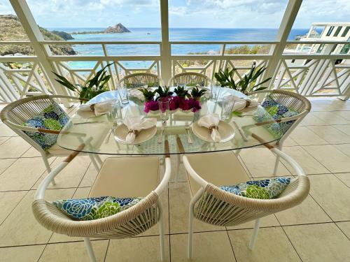 Terraza/balcón, Le Soleil Couchant - Luxury Pool Villa & Views in Cap Estate