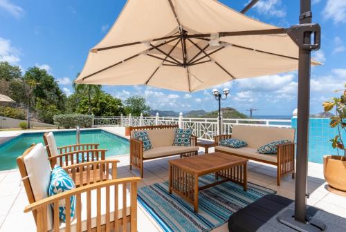 Terraza/balcón, Le Soleil Couchant - Luxury Pool Villa & Views in Cap Estate