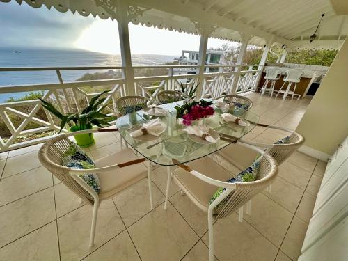 Terraza/balcón, Le Soleil Couchant - Luxury Pool Villa & Views in Cap Estate