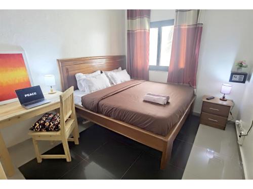 La MAISON BLANCHE - D - CENTRAL - CALME - WIFI - White Butterfly Hotels – khách sạn tại Ouakam