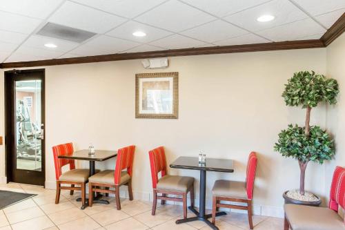 Comfort Inn Franklin - image 36