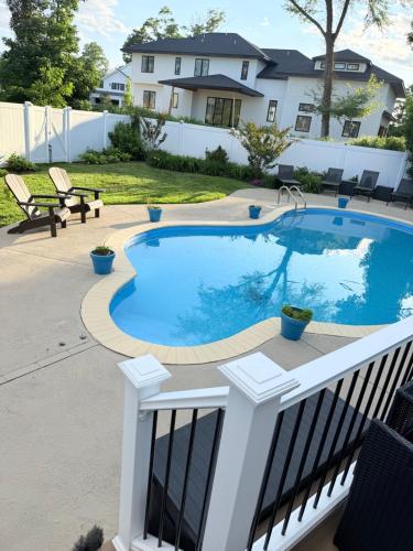 The Most Desired Summer Retreat with Private Pool Just 5 Minutes from the Beach in Springleikheita (NJ)