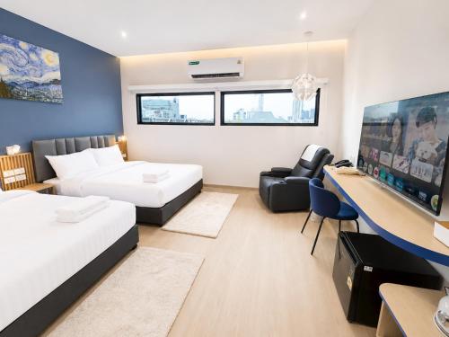 room detail thumbnail 0