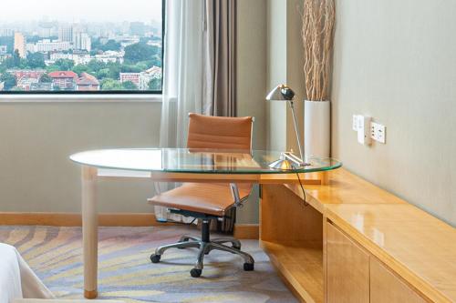 Holiday Inn BEIJING DESHENGMEN Room Type - Standard Room with City View
