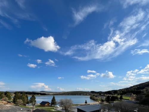Studio vue lac, WiFi - 4 pers. - FR-1-814-194 - Location saisonnière - Besse-et-Saint-Anastaise