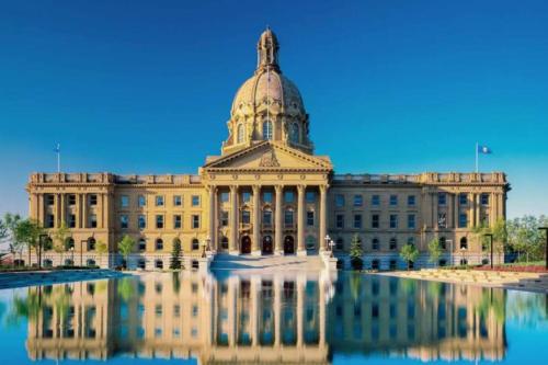 Spacious Bright - Sleep 2 - Long Stays - NFLX&WIFI, Edmonton, Alberta