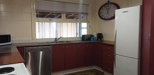 Two large Interconnecting Guest-Wing Apartments at WHARE KURA the 150-yr-old Aratapu School House in Te Kopuru