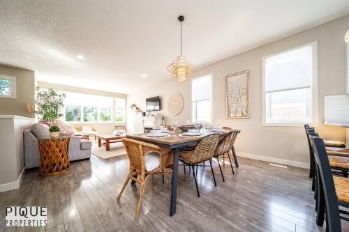 BoHo Vibes - Patio & BBQ - King Bed - Garage Parking – khách sạn tại Beverly