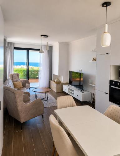 Sea View Penthouse with Jacuzzi & Roof Terrace at Northern Cyprus in Yeni Erenköy
