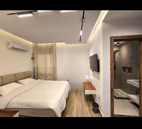 4 master BEDROOMS VILLA MOUNTAIN VIEW RAS ELHIKMA in Zawiyat Ailat Nuh