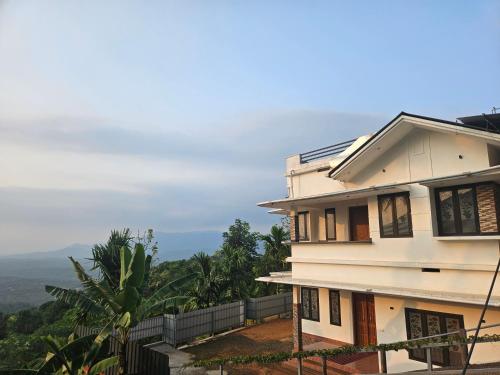Hillview Holidays in Kelakam