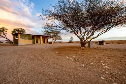 Omgivelser, Namib Desert Campsite in Solitaire