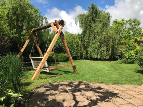 Dārzs, Villa del Grossa Будинок з каміном та чаном на дровах in Schaslyve