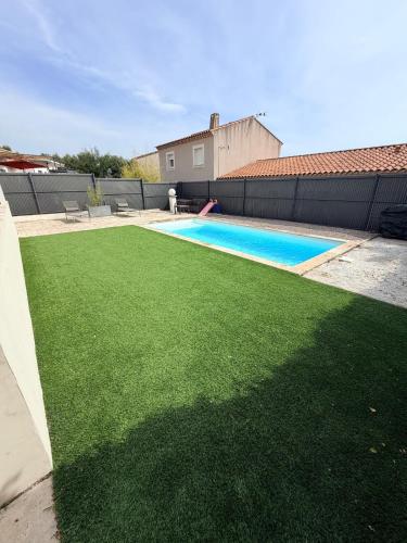 Dārzs, Villa avec piscine privée entre mer et vignobles (Villa avec piscine privee entre mer et vignobles) in Beaulieu (Languedoc-Roussillon)