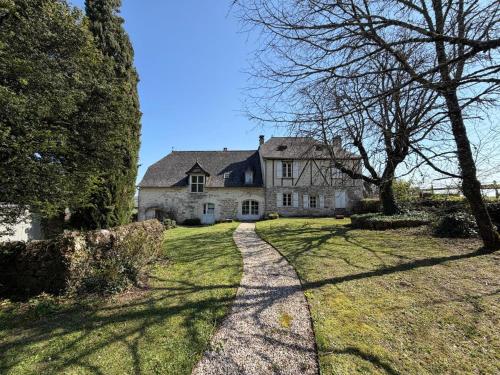 Viesnīcas āriene, Maison de campagne au pied du château de Turenne (Maison de campagne au pied du chateau de Turenne) in Meisaka
