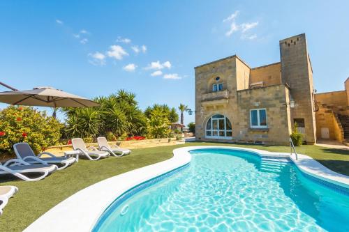 Nirvana Gozitan Villa & Pool - Happy Rentals – khách sạn tại Qala
