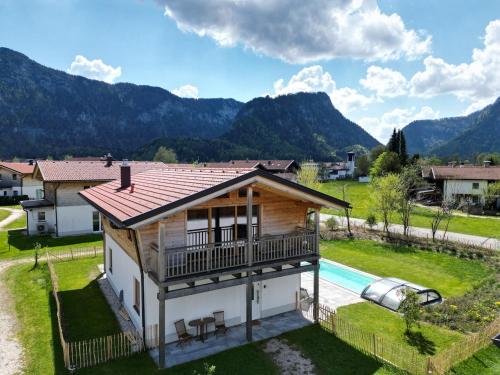 Chalet Kuhglockerl mit Pool, Whirlpool & Sauna für 8