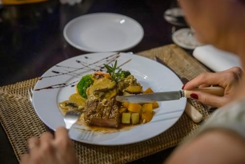 Food and beverages, Ohorongo Safari Lodge in Kamanjab