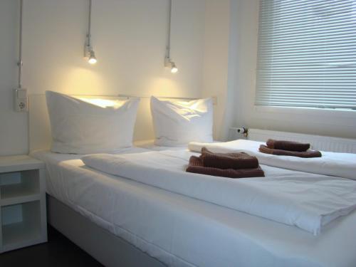 BNB near Brandenburg Gate - Rooms & Apartments - main image