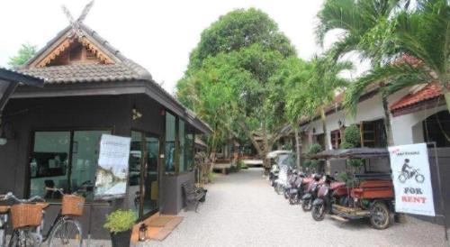 Seascape Resort Baan Krood in Baan Grood Beach