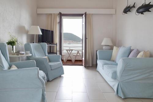 Two Bedroom Suite with Sea View image 9