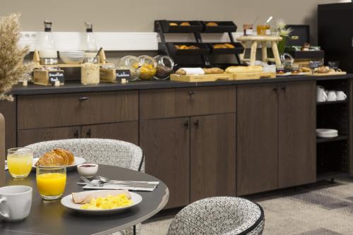 Food and beverages, Neho Suites Saint Jean de Maurienne in Saint-Jean-de-Maurienne
